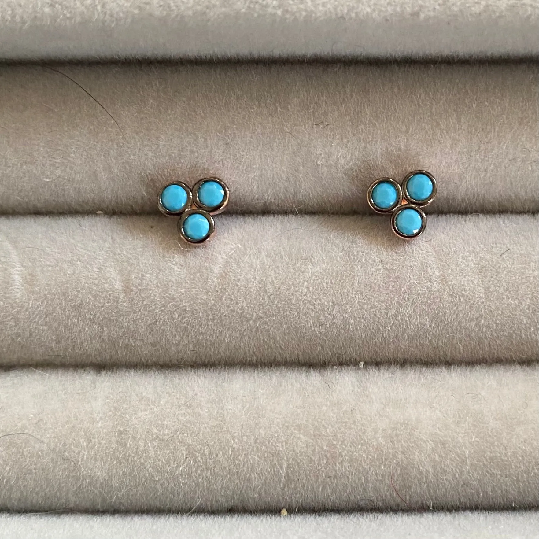 Dainty studs with three stones