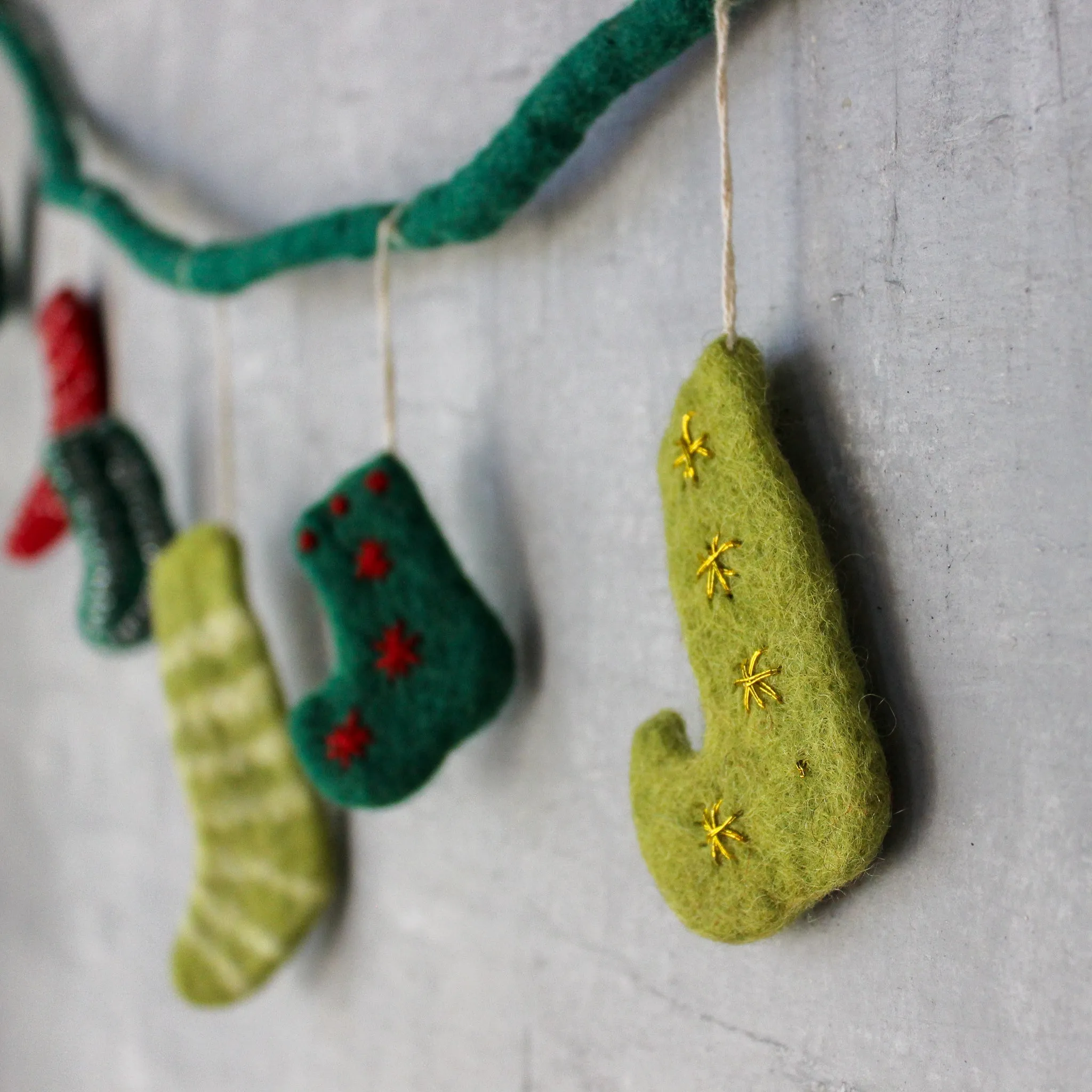 Felt Christmas Stocking Garland