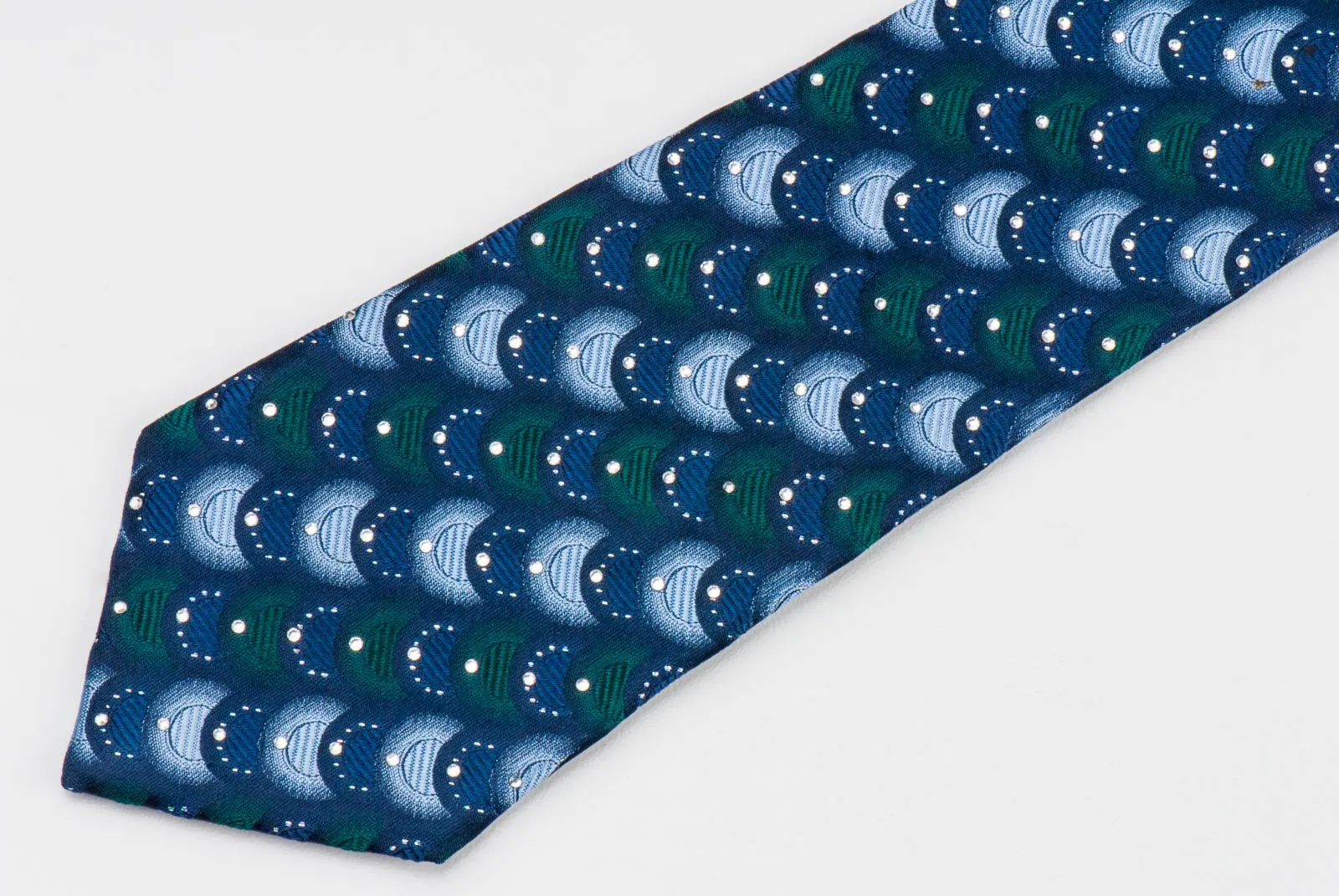 Indian Homme Silk Rhinestone Necktie Overlapping Circles On Blue With Silver Sparkles